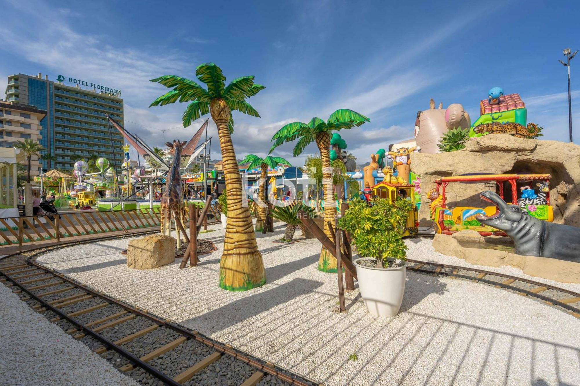 Koti Rentals - Atico Gamycol Fuengirola Exterior foto
